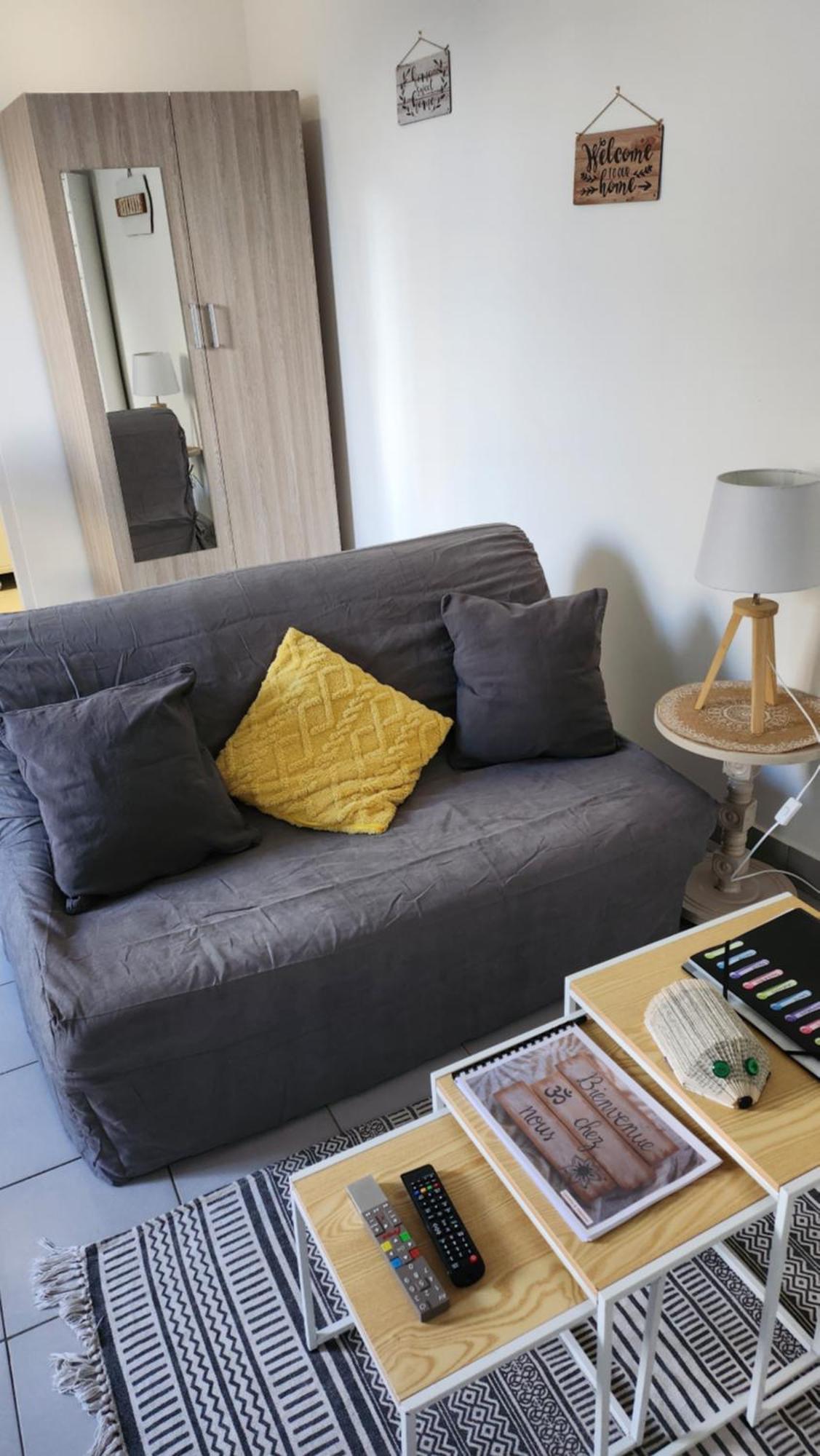 Joli Studio En Centre Ville Faremoutiers Экстерьер фото
